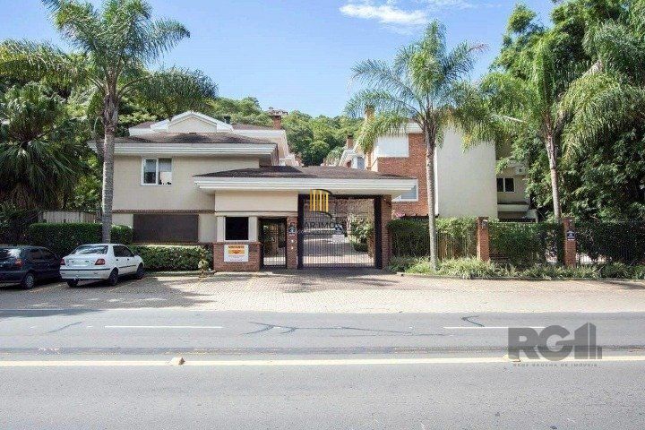 Casa de Condomínio 3 dormitórios no bairro Pedra Redonda