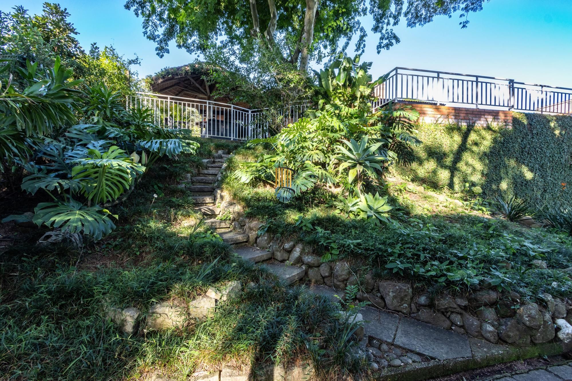 Casa de Condomínio 4 dormitórios no bairro Cavalhada