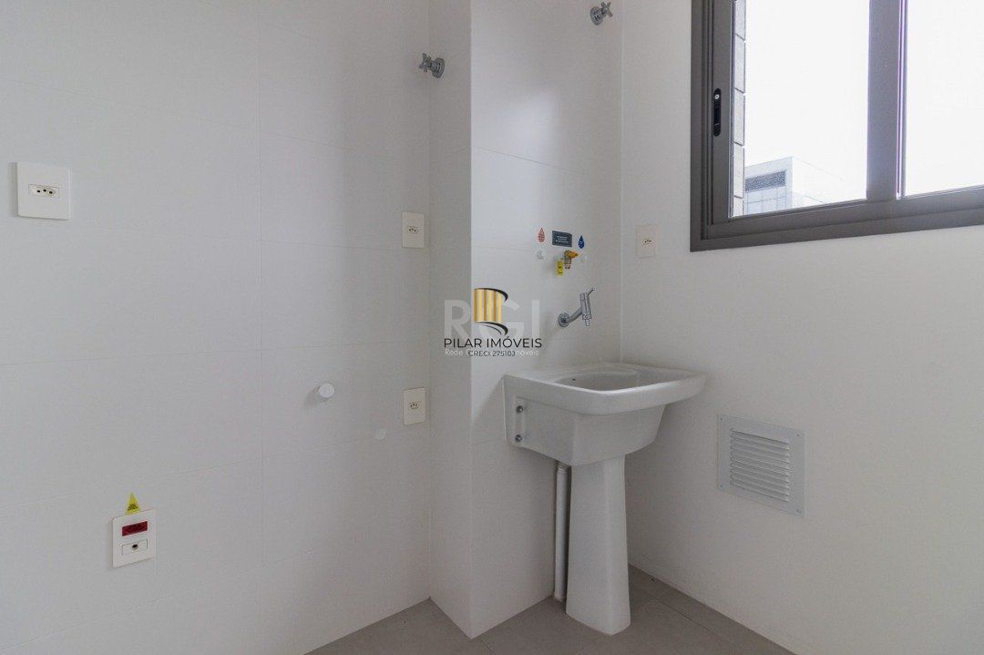 Apartamento para Venda - 38.92m², 1 dormitório, 1 vaga - Tristeza