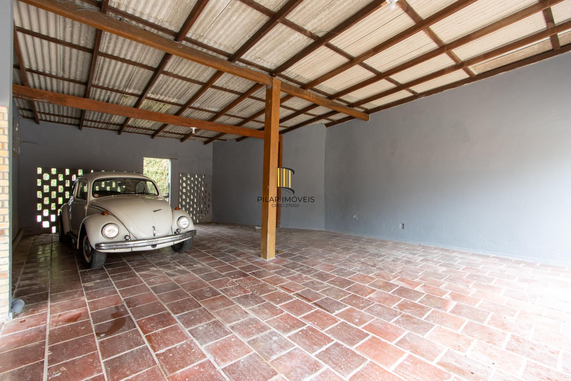 Casa para Venda - 235m², 2 dormitórios, 4 vagas - Cavalhada