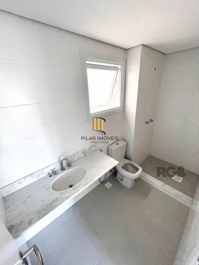 APARTAMENTO COM TERRAÇO PRÓXIMO AO LAS RAMBLAS EM ATLÂNTIDA