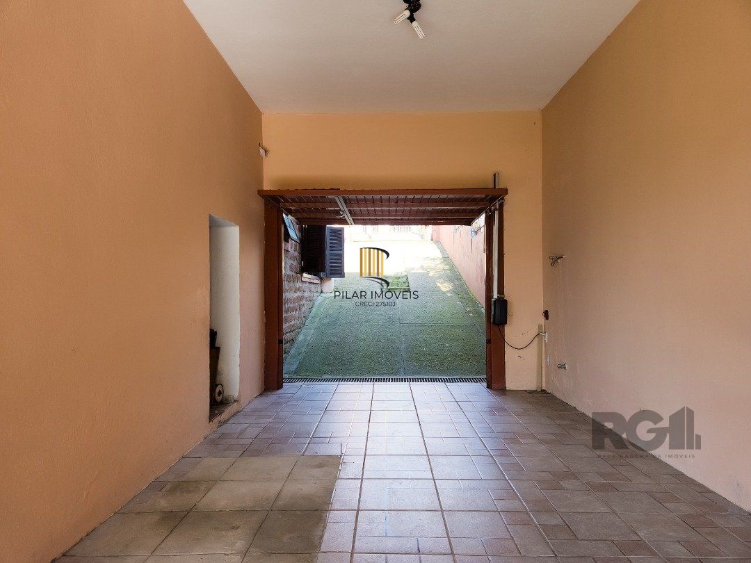 Casa 3 dormitórios no bairro Ipanema