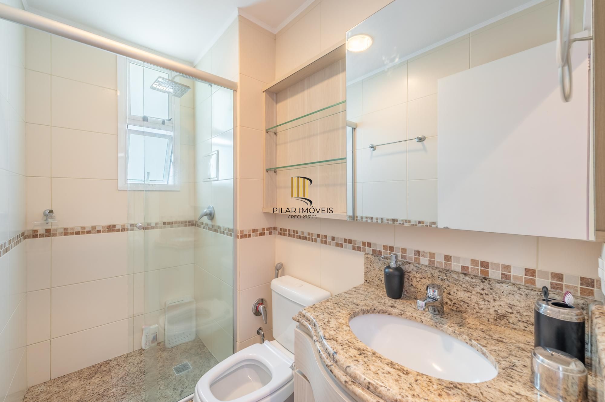 Apartamento com 204m², 3 dorm, 5 vagas no Petrópolis