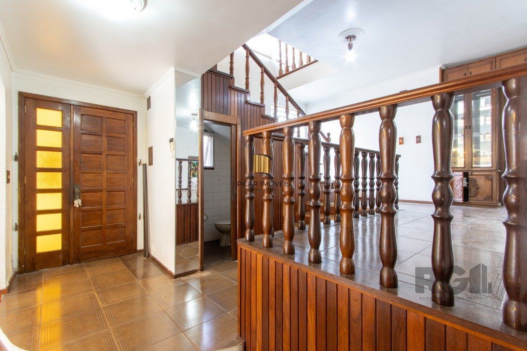 Casa para Venda - 72.6m², 4 dormitórios, sendo 1 suites, 6 vagas - Camaquã