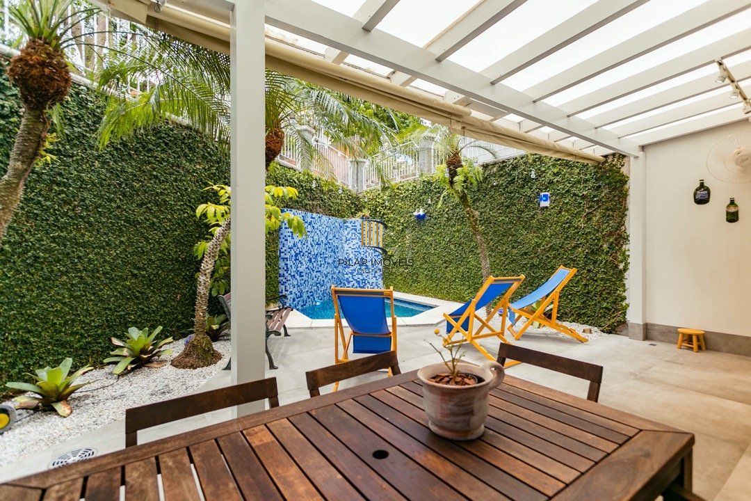 Casa para Venda - 288.88m², 3 dormitórios, sendo 3 suites, 4 vagas - Vila Conceição