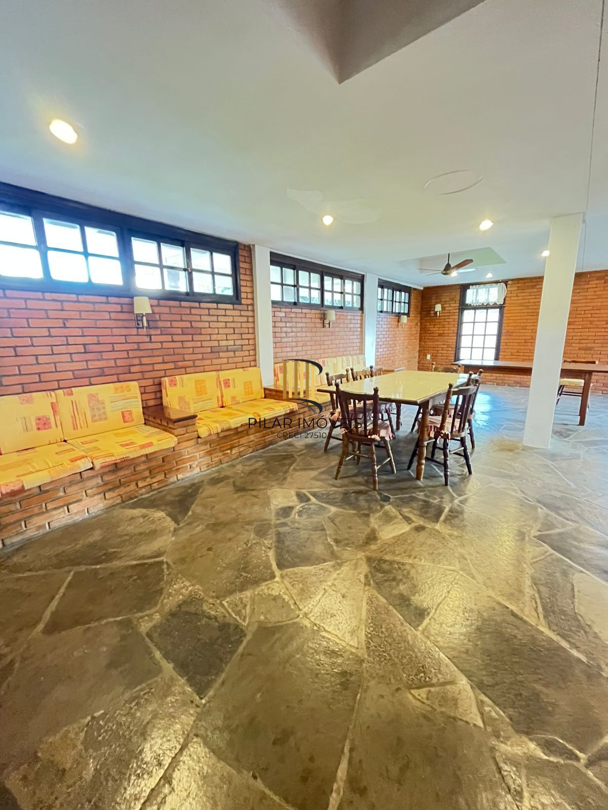 Apartamento 1 dormitório Bairro Cristal- 5 minutos Barra Shopping