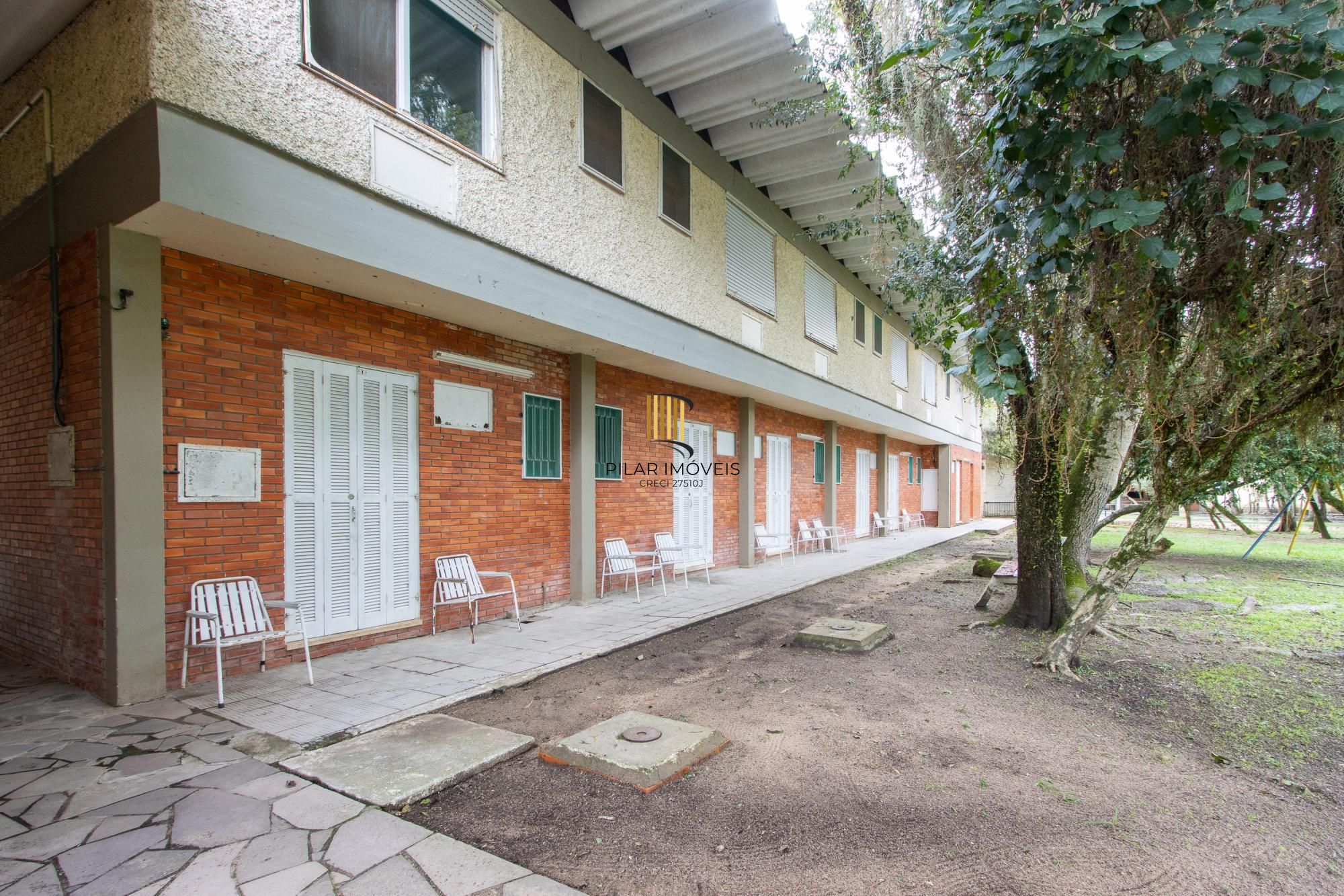 Terreno com edificações para múltiplos negócios lucrativos.