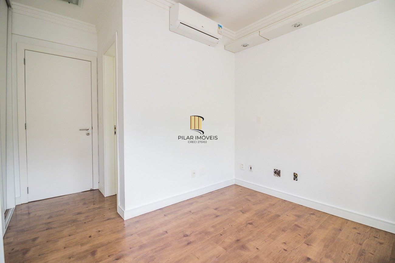 Apartamento 3 dormitórios, sendo 3 suítes e 2 vagas no Petropolis