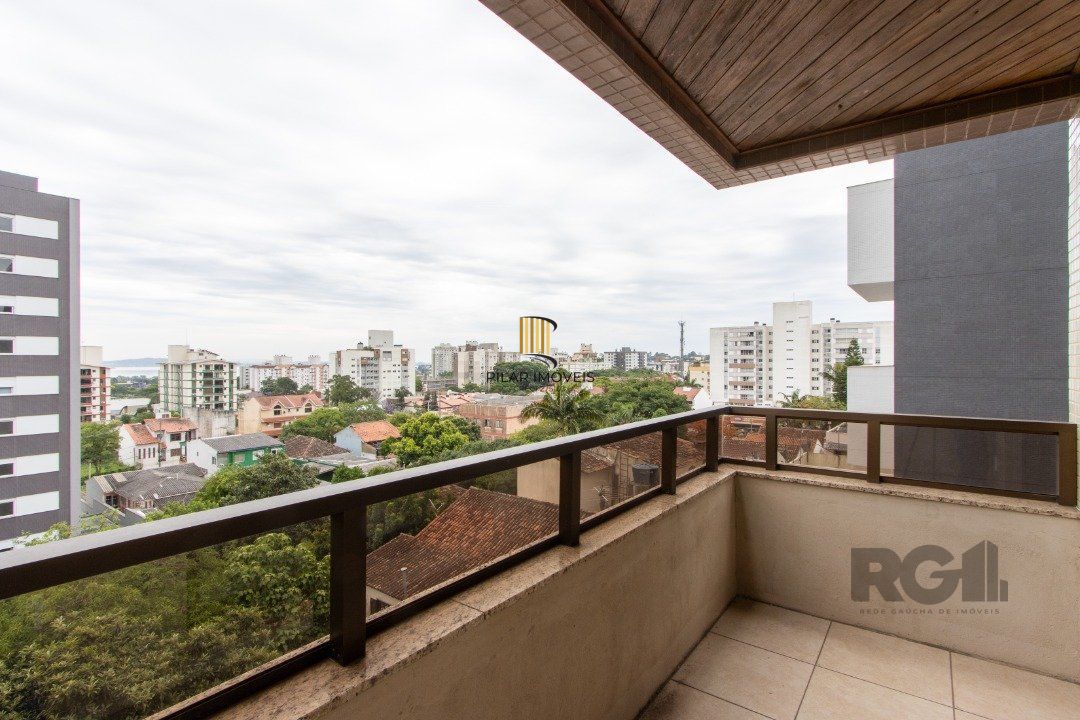 Apartamento na tristeza com três suítes e três vagas