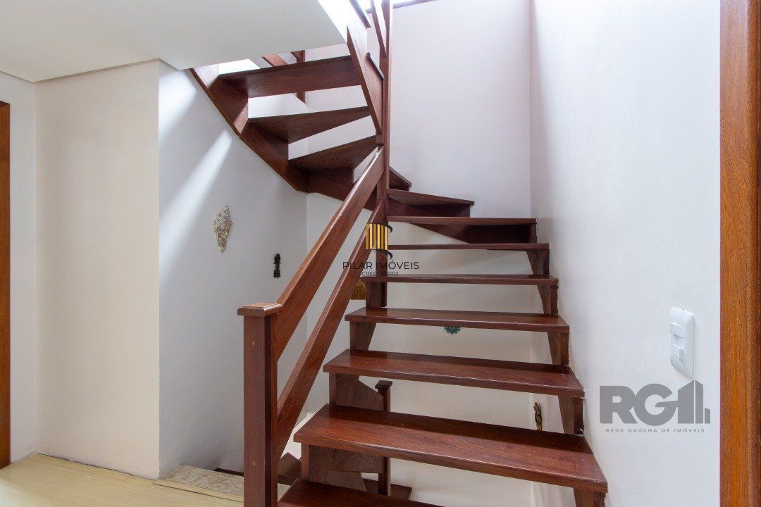 Casa 4 dormitórios no bairro Hípica