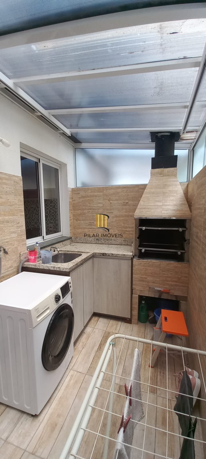 Res.Cond. Fechado 3 dormi banho social + aux. ,  sacada churras e box carro