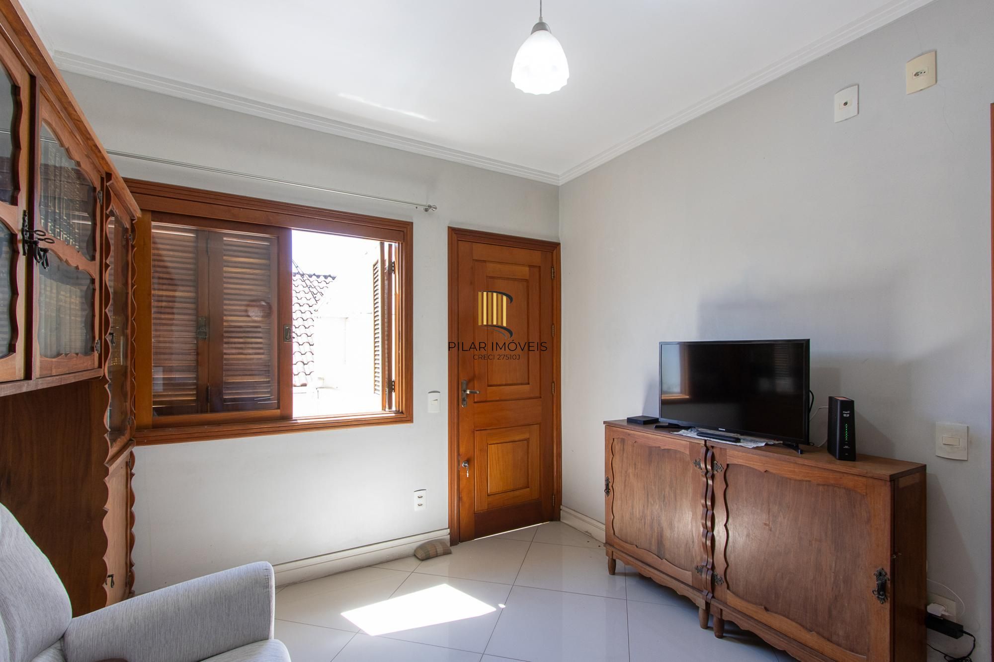 Casa Condominio  - 197m² de aréa nprivativa, 03 dormitórios 01 suites, 02 vagas - Tristeza