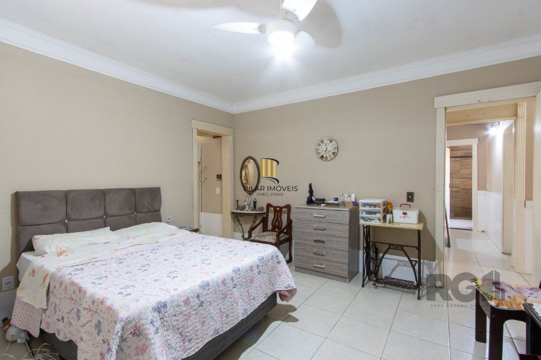 Casa 6 dormitórios no bairro Tristeza