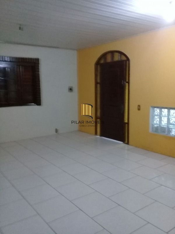 Casa para Venda - 150m², 2 dormitórios, 5 vagas - Ponta Grossa