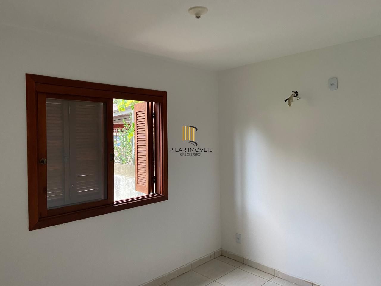 Casa 2 dormitórios no bairro Hípica