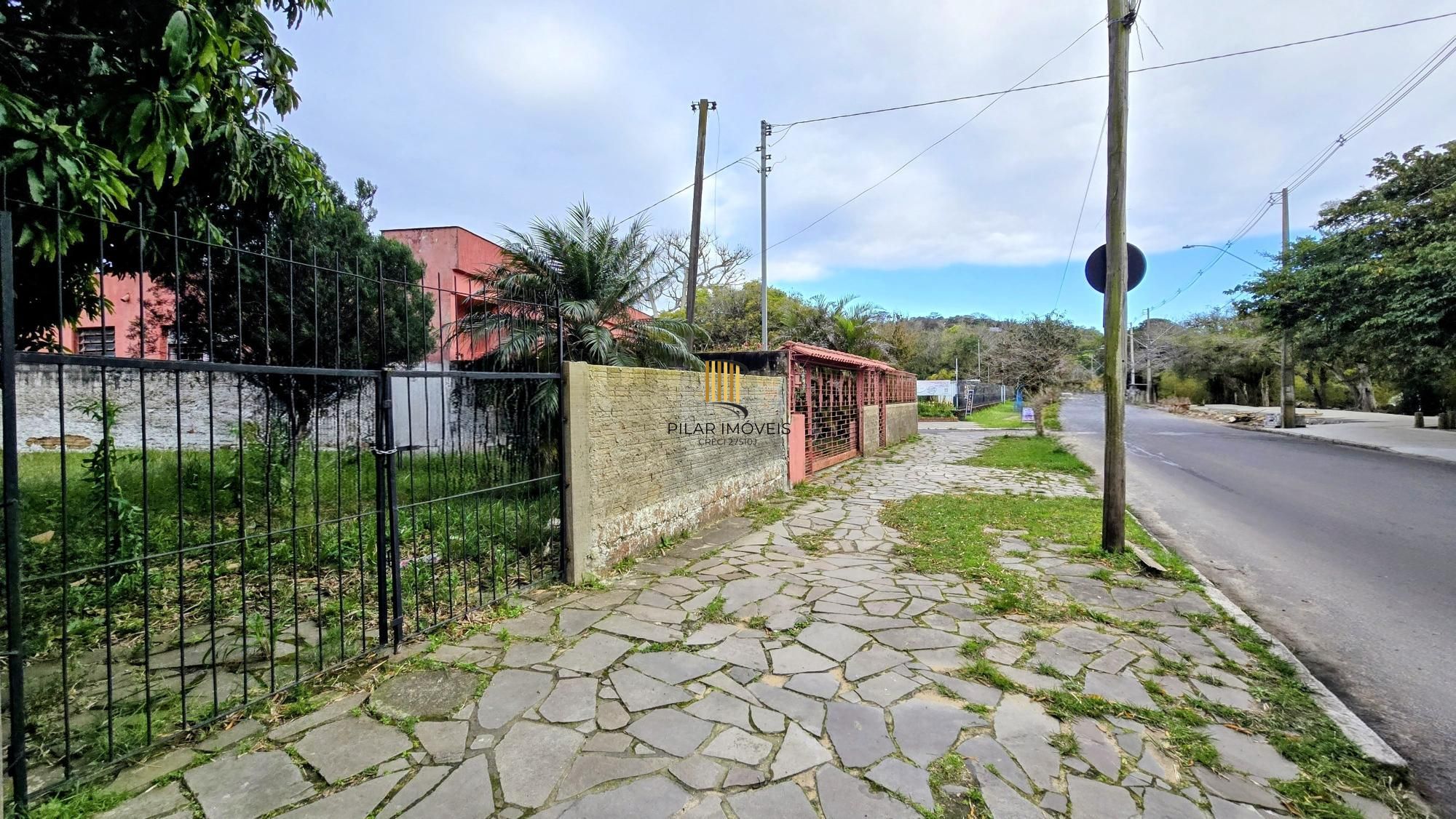 Terreno junto ao Clube do Professor Gaúcho.