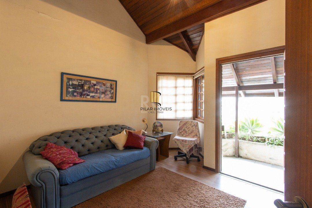 Casa 5 Dormitório(s) Bairro Tristeza