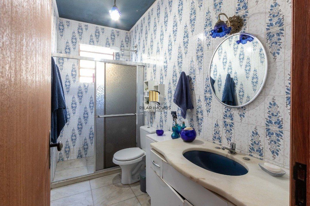 Casa para Venda - 250m², 3 dormitórios, sendo 1 suites, 3 vagas - Tristeza