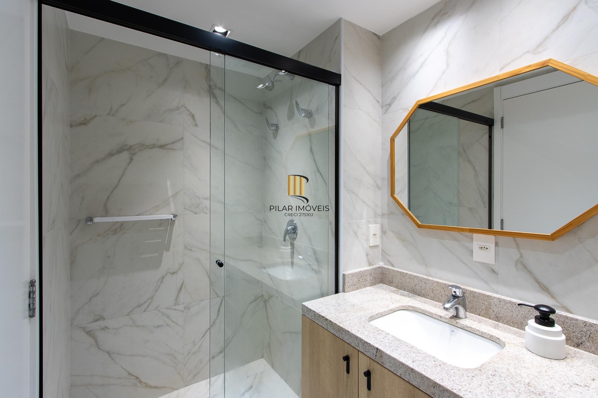 Apartamento 01 dormitório (suíte) no Bairro Petrópolis, 49m², 01 vaga e ótima localização!!!