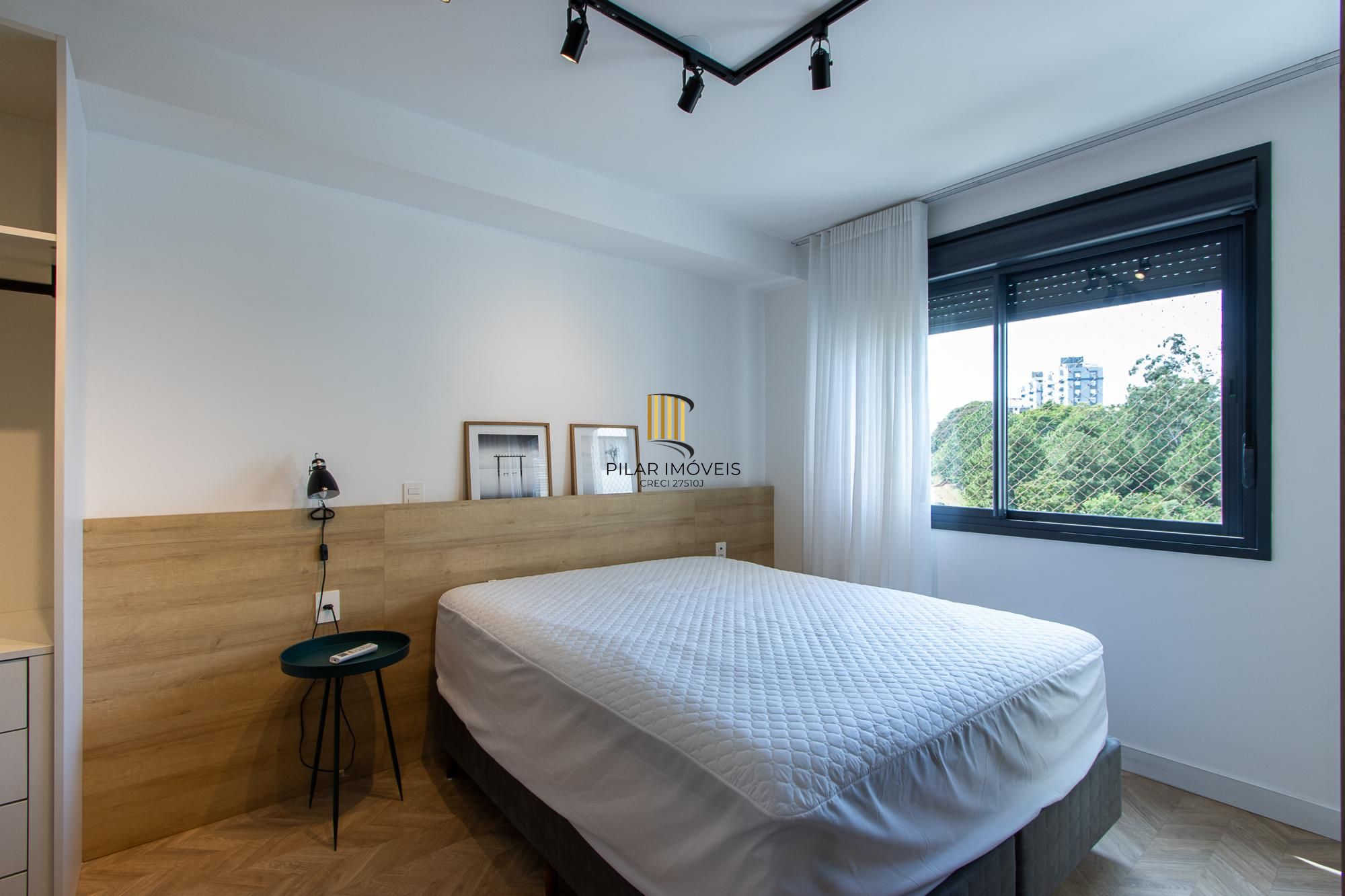 Apartamento 01 dormitório (suíte) no Bairro Petrópolis, 49m², 01 vaga e ótima localização!!!