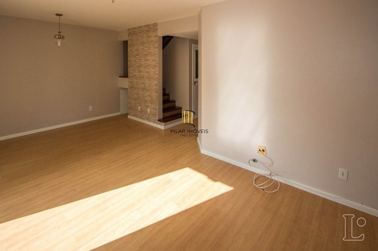 Excelente casa em condomínio fechado -Bairro Cristal