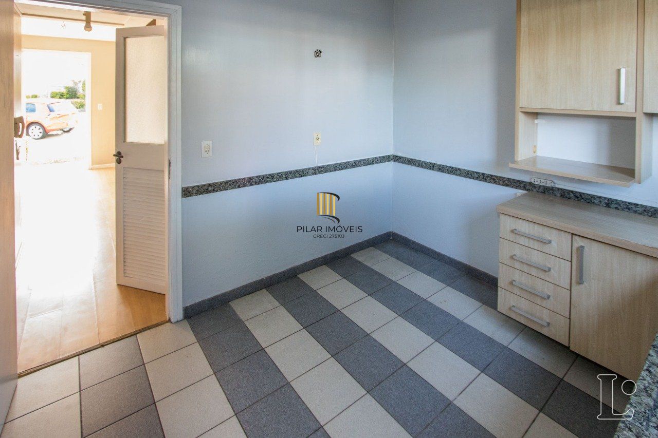 Excelente casa em condomínio fechado -Bairro Cristal