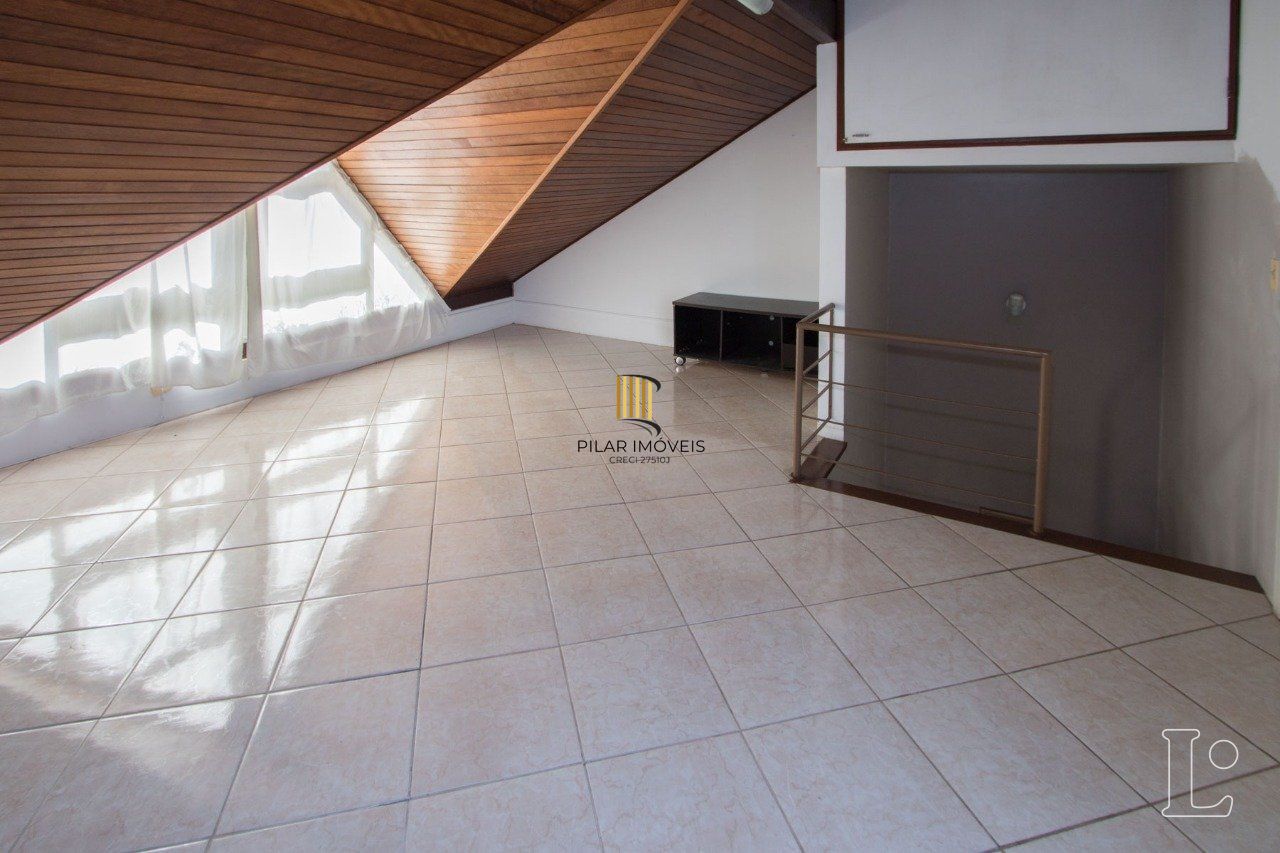 Excelente casa em condomínio fechado -Bairro Cristal