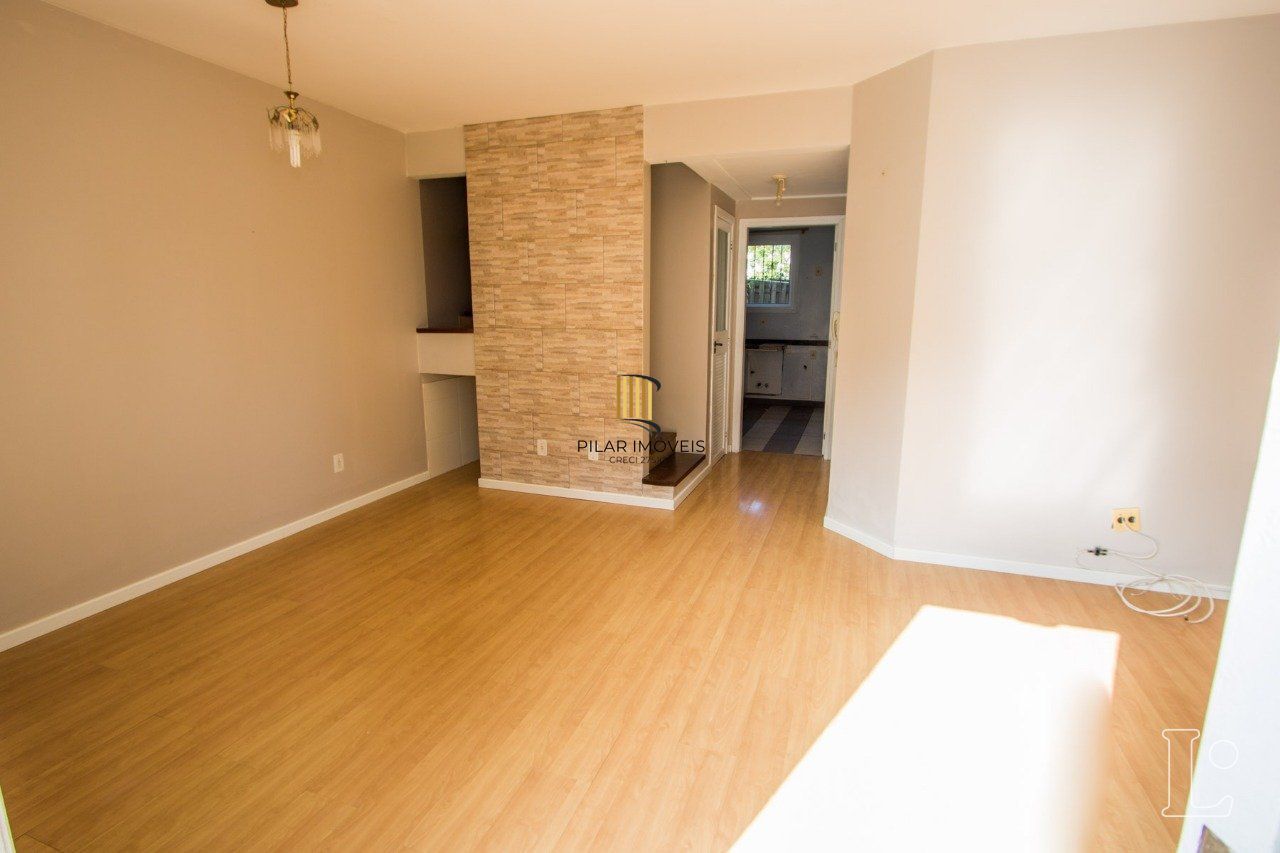 Excelente casa em condomínio fechado -Bairro Cristal