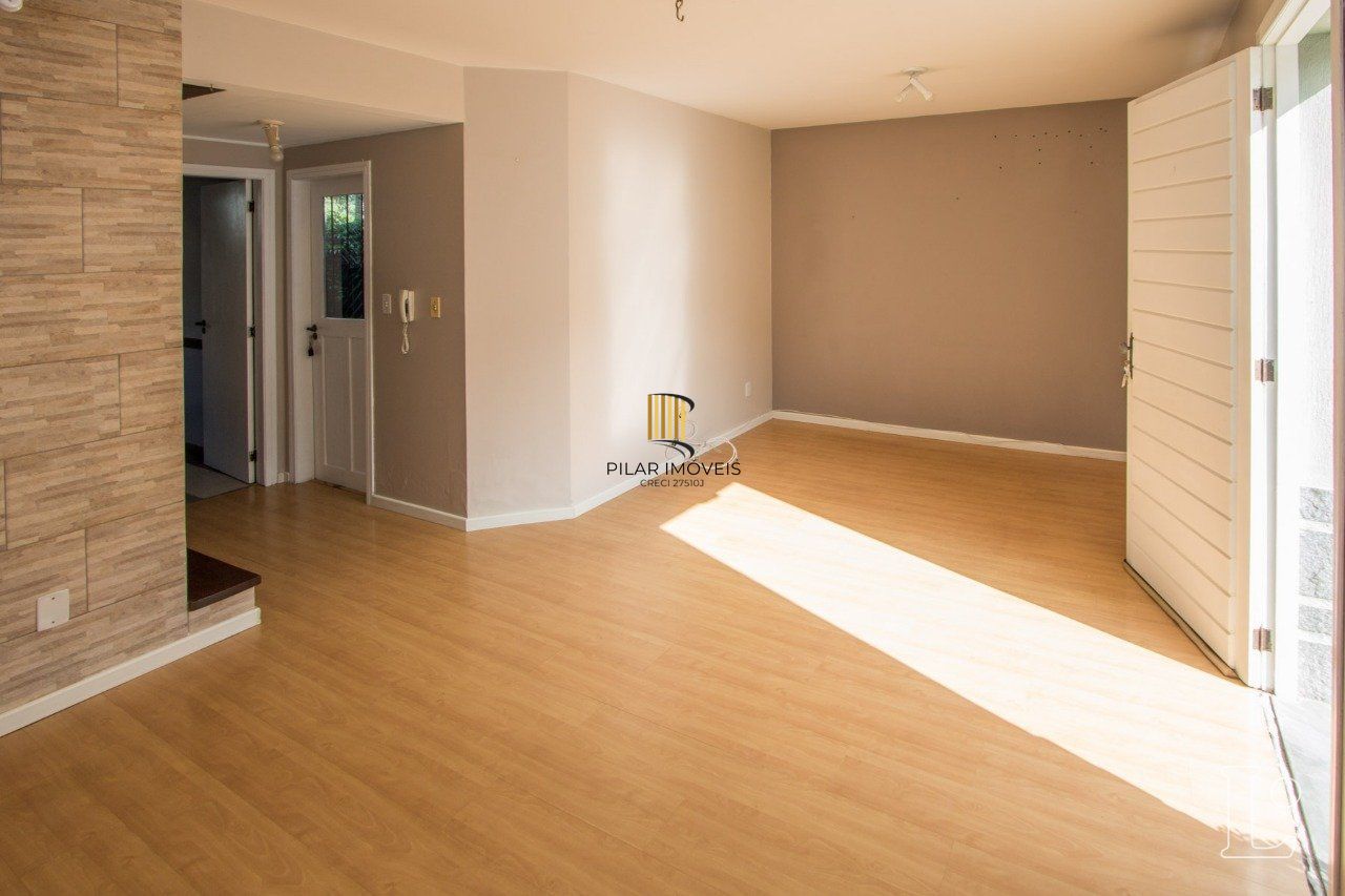 Excelente casa em condomínio fechado -Bairro Cristal