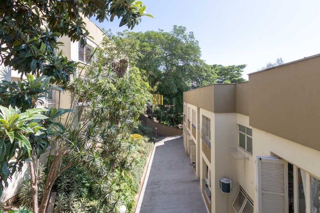 Excelente apartamento de um dormitório com box privativo coberto