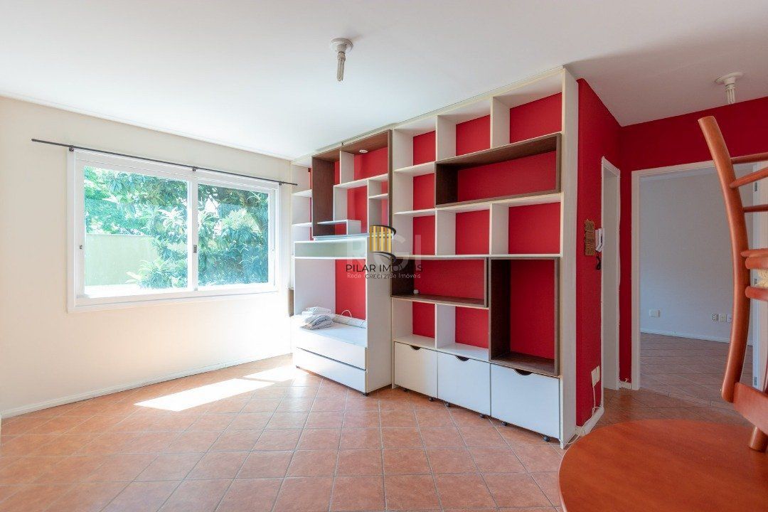 Excelente apartamento de um dormitório com box privativo coberto