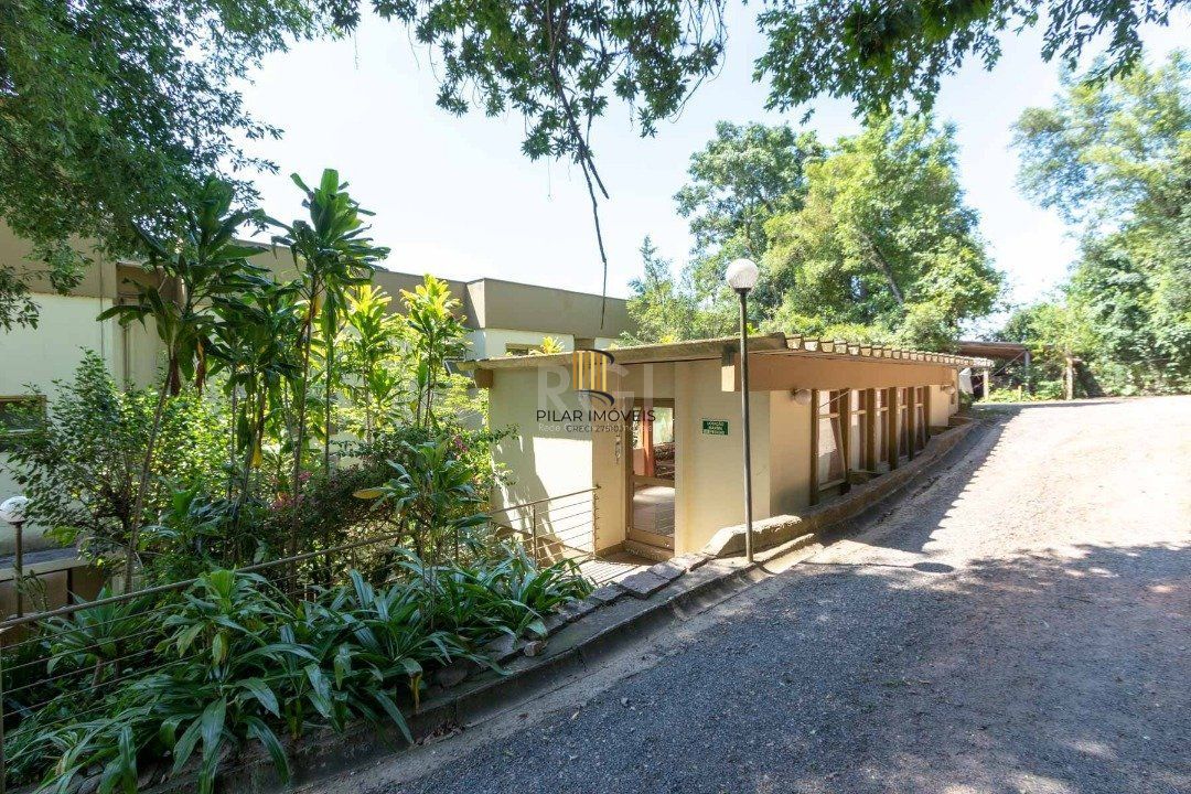 Excelente apartamento de um dormitório com box privativo coberto