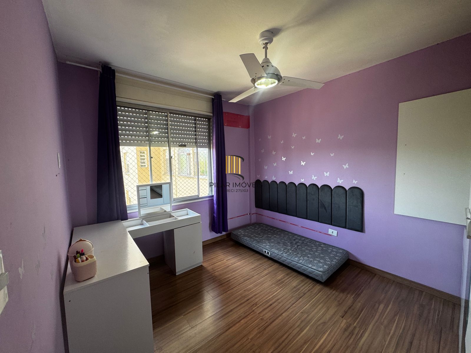 Apartamento 2 dormitórios semimobiliado no bairro Cristal