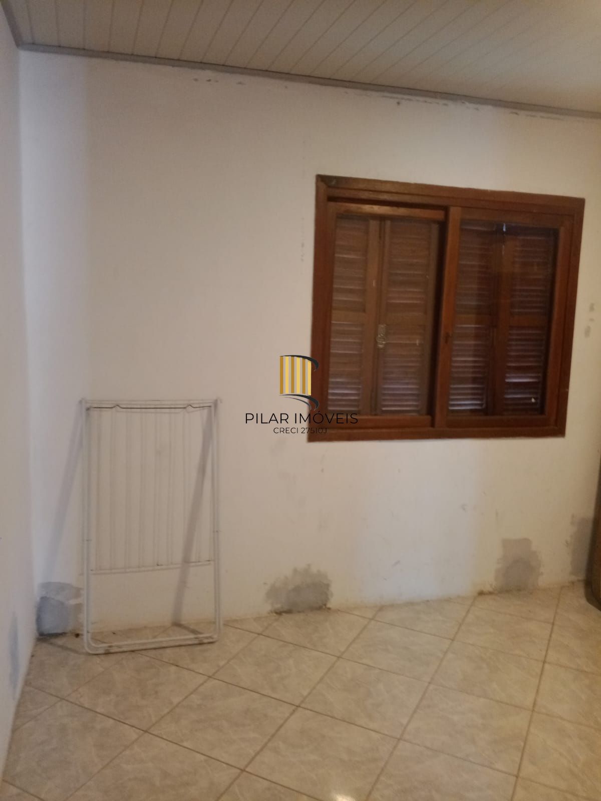 Casa ampla com dois dormitórios