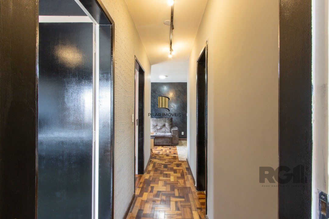 Apartamento de 3 quartos reformado, 1 banheiro - Bairro Camaquã.
