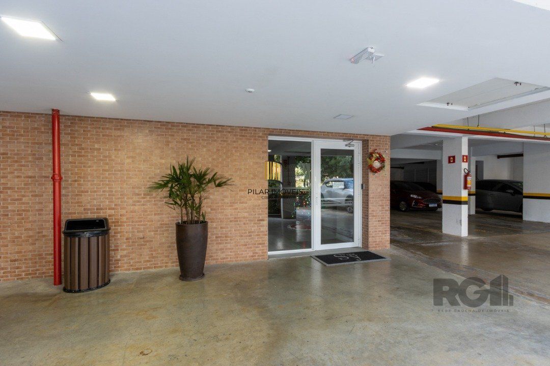 APARTAMENTO Á VENDA NO BAIRRO TERESÓPOLIS - 03 QUARTOS SENDO 01 SUITE - 01 VAGA