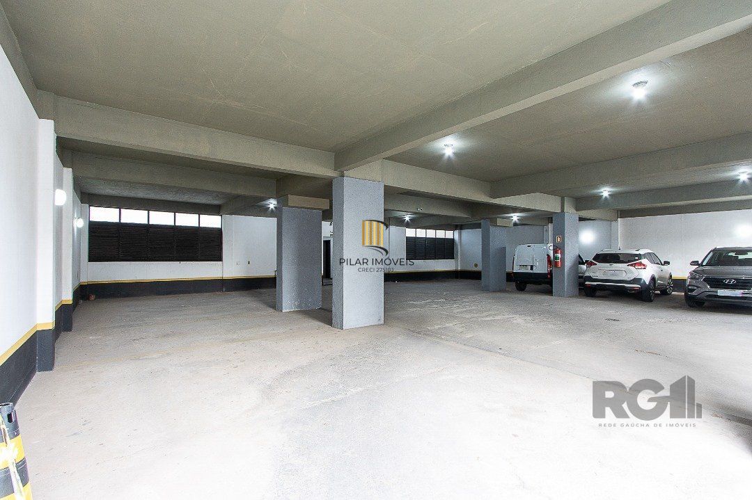 SALA COMERCIAL BAIRRO MENINO DEUS - 82m² DE ÁREA PRIVATIVA, 1 VAGA