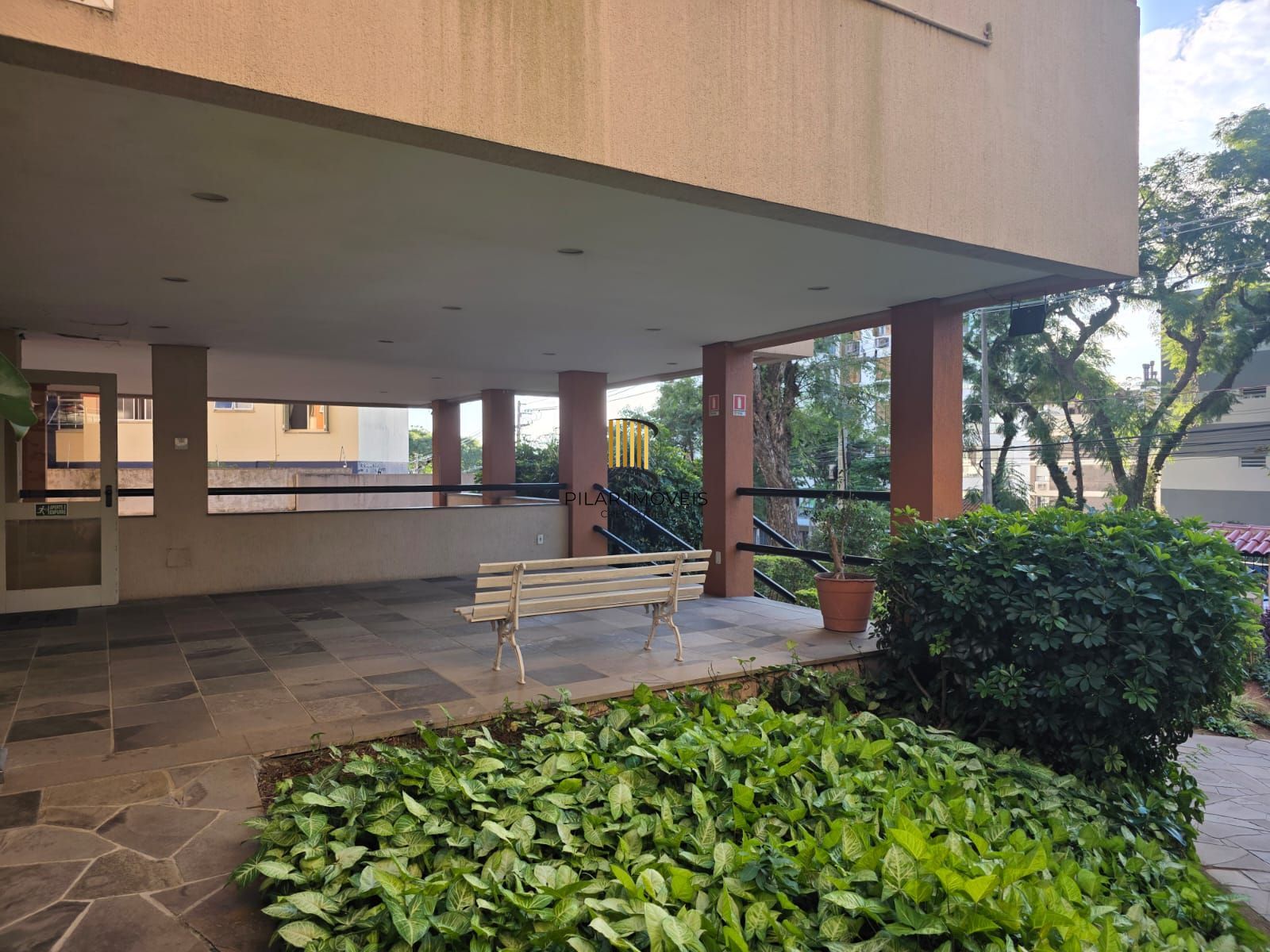 Apartamento 2 dormitórios no bairro Tristeza