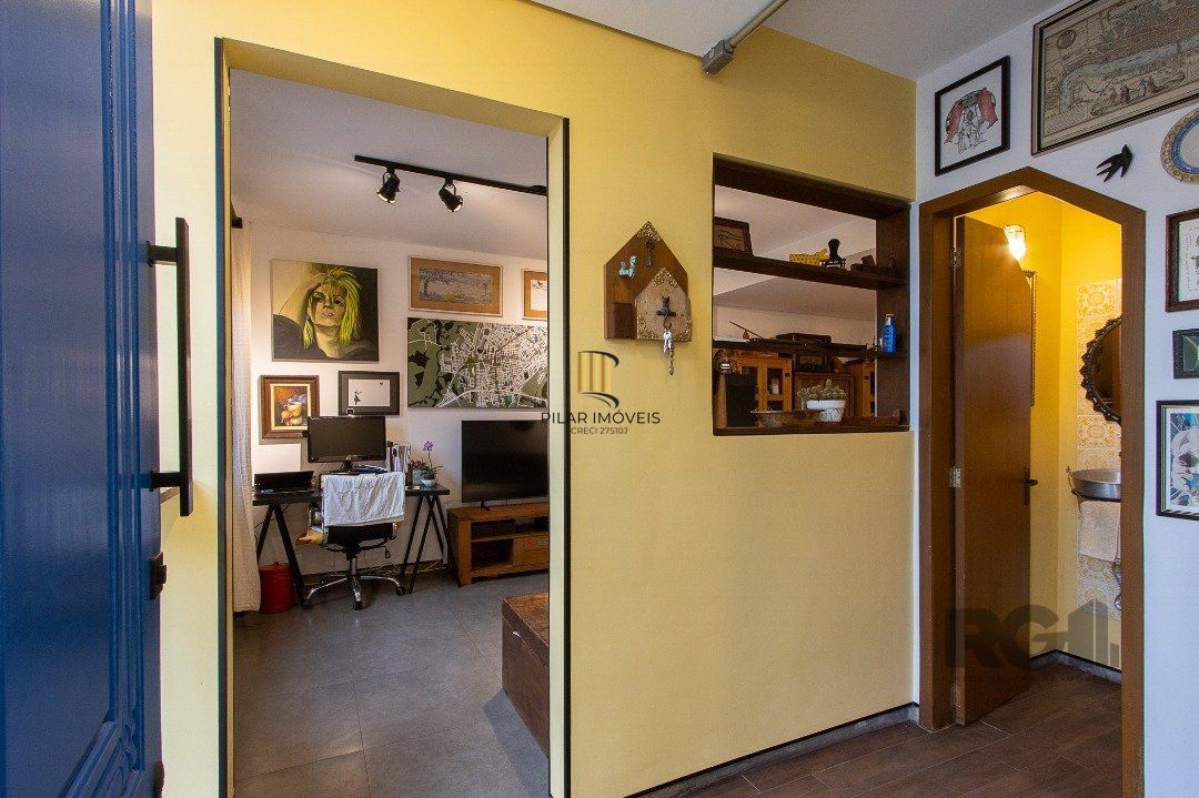 Casa 3 dormitórios no bairro Hípica