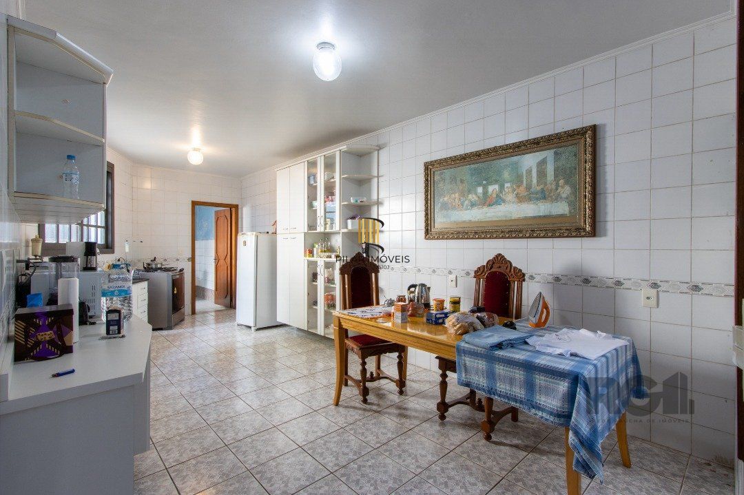 Casa 3 dormitórios no bairro Nonoai