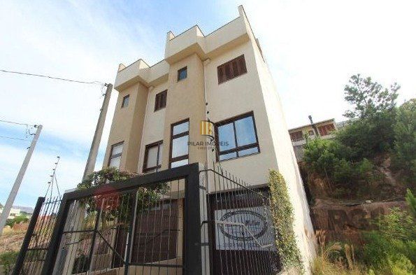 Casa para Venda - 180m², 3 dormitórios, sendo 3 suites, 3 vagas - Hípica