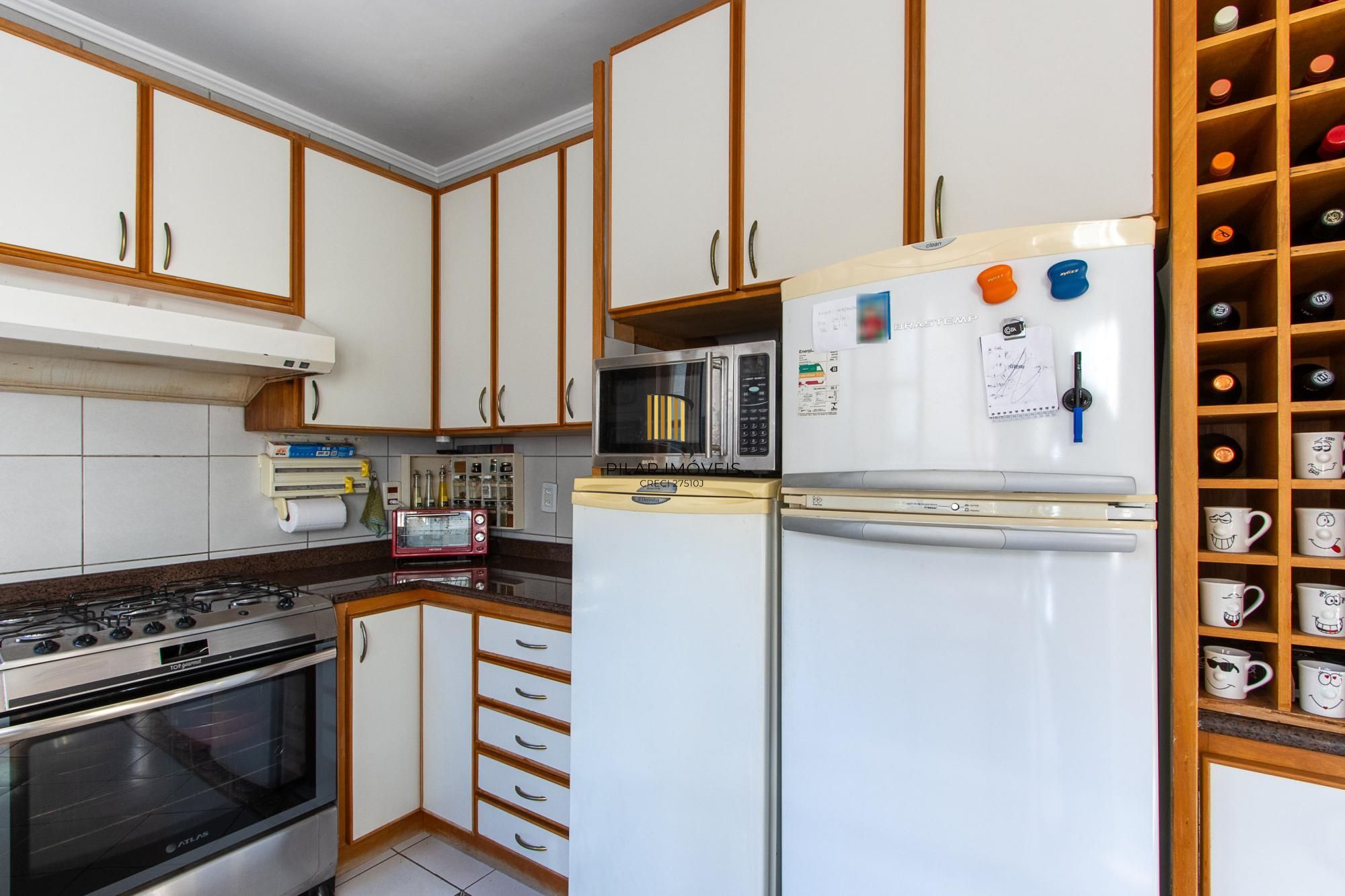 CASA EM CONDOMINIO NO BAIRRO IPANEMA - 04 QUARTOS SENDO 02 SUÍTES - 02 VAGAS DE GARAGEM