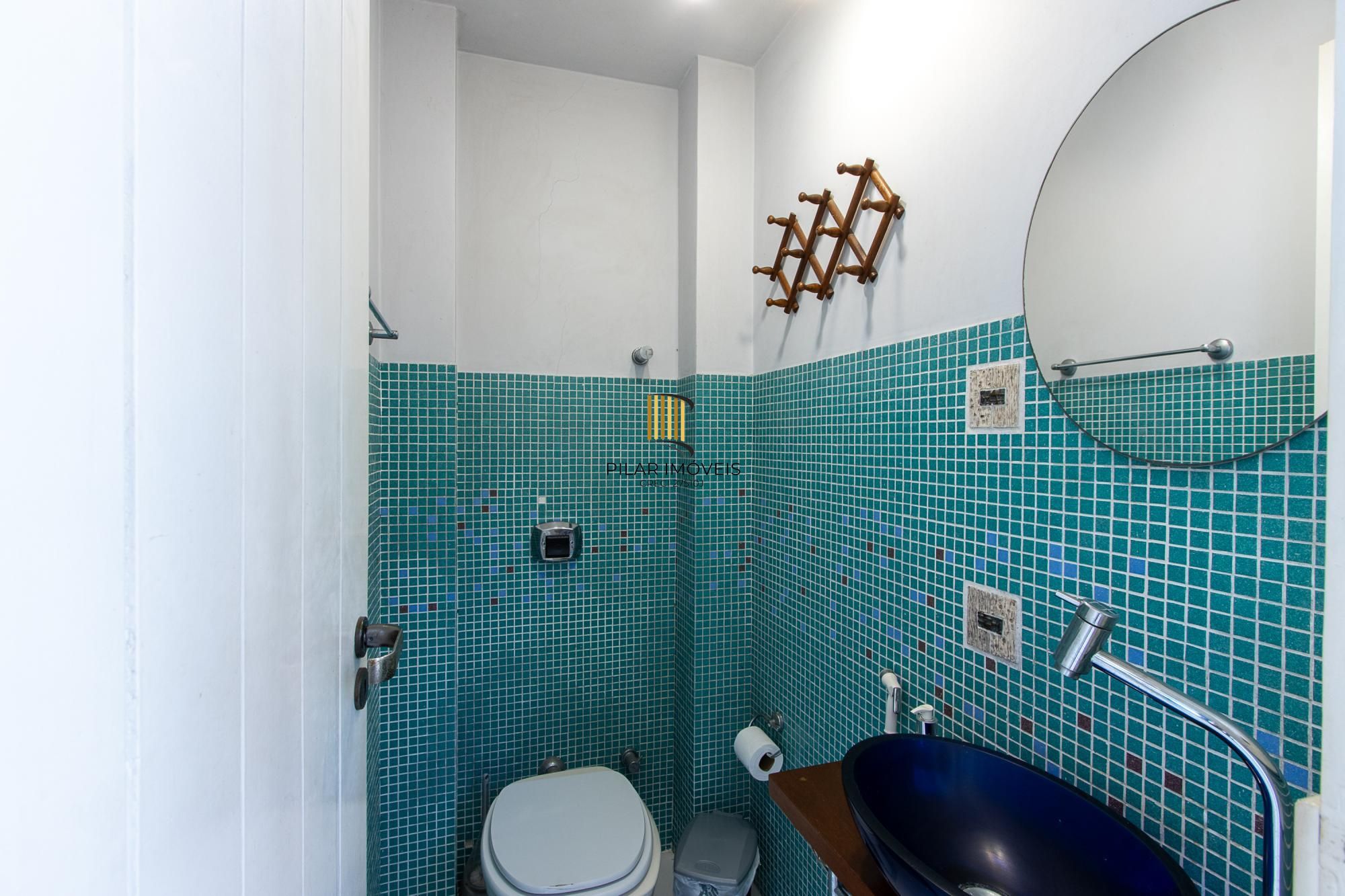 CASA EM CONDOMINIO NO BAIRRO IPANEMA - 04 QUARTOS SENDO 02 SUÍTES - 02 VAGAS DE GARAGEM