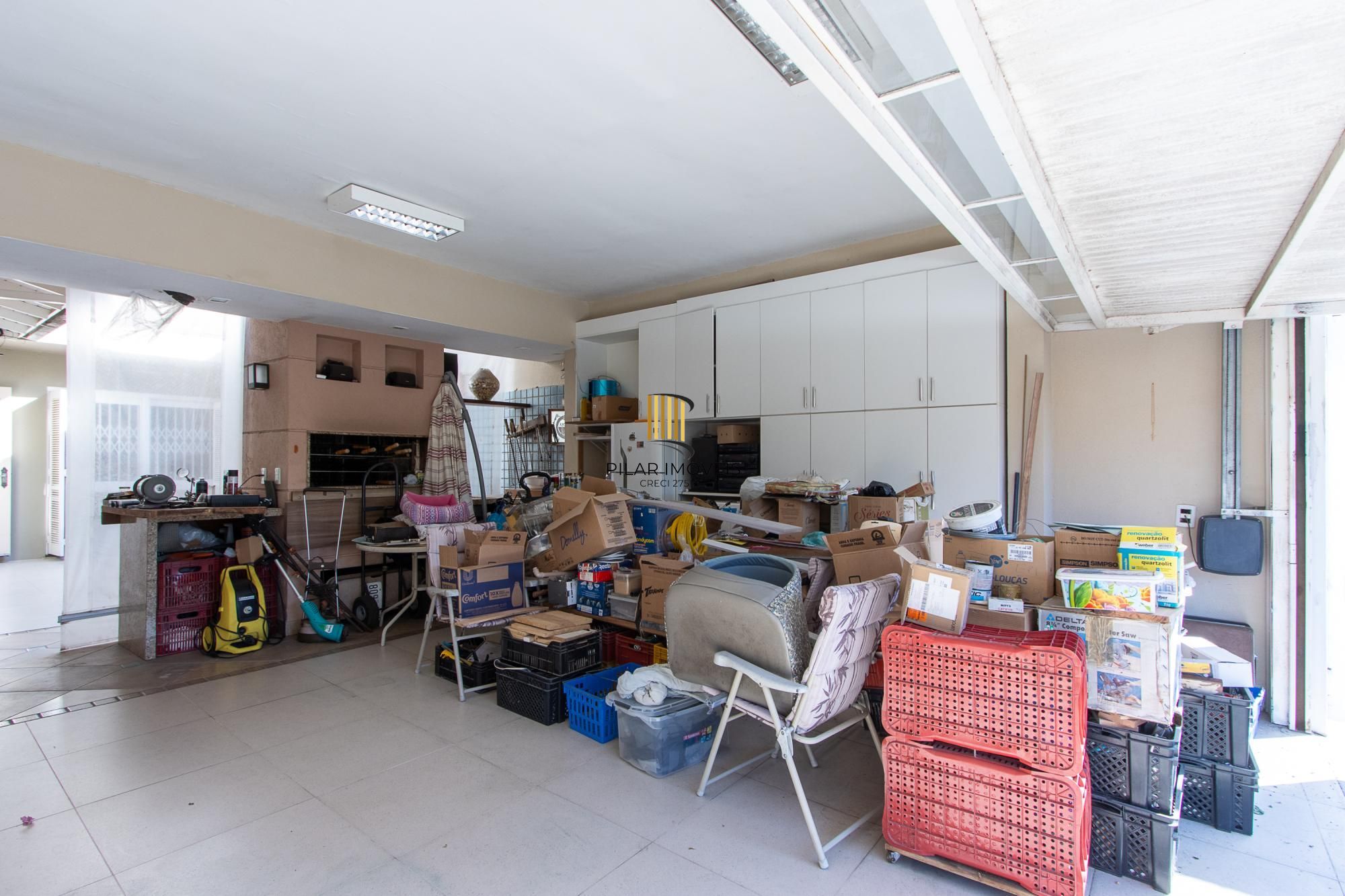 CASA EM CONDOMINIO NO BAIRRO IPANEMA - 04 QUARTOS SENDO 02 SUÍTES - 02 VAGAS DE GARAGEM