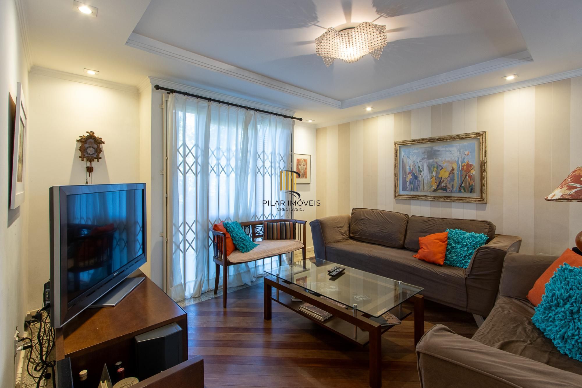 CASA EM CONDOMINIO NO BAIRRO IPANEMA - 04 QUARTOS SENDO 02 SUÍTES - 02 VAGAS DE GARAGEM