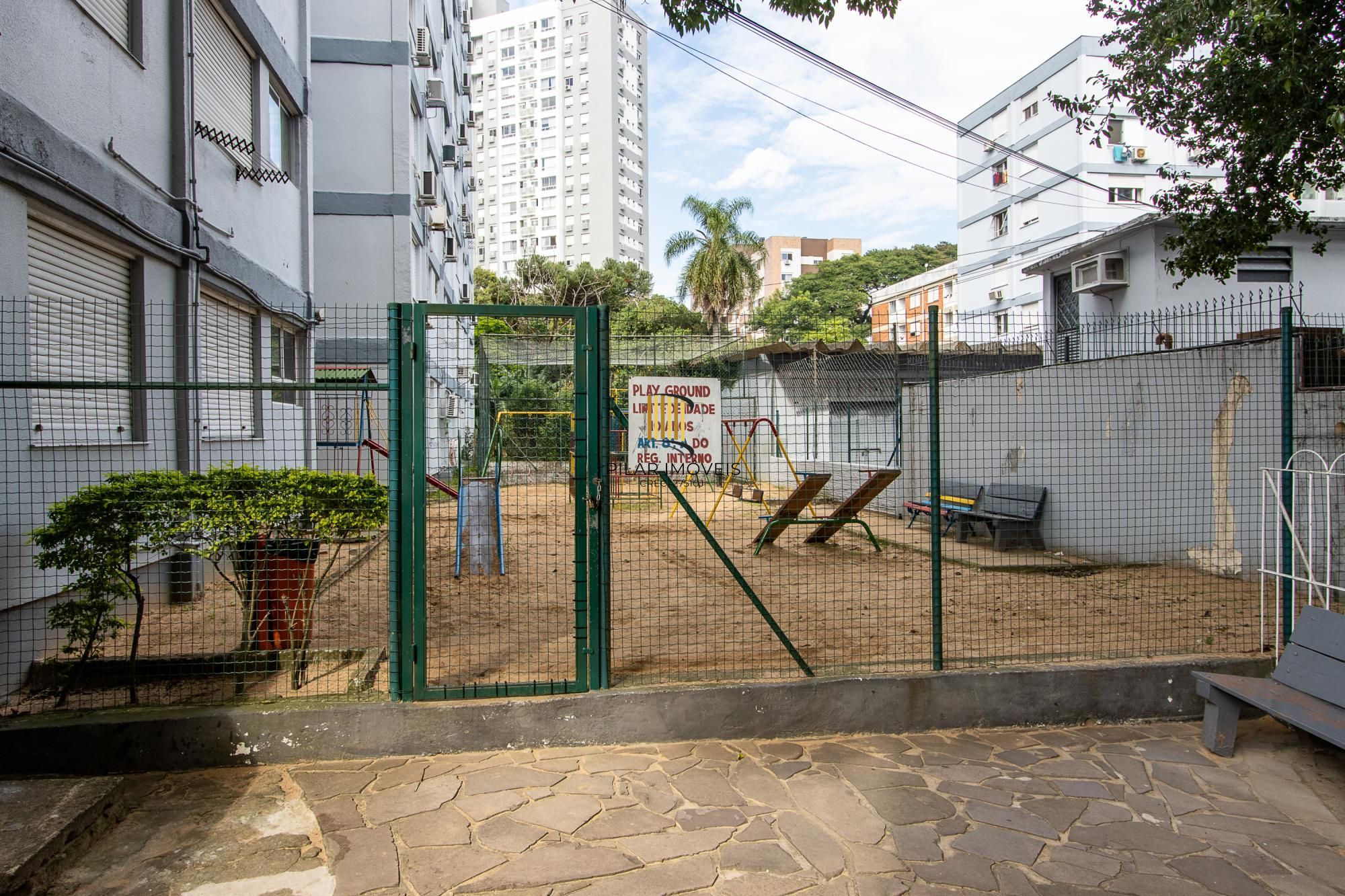 APARTAMENTO PARA VENDA NO BAIRRO PARTENON - 02 QUARTOS