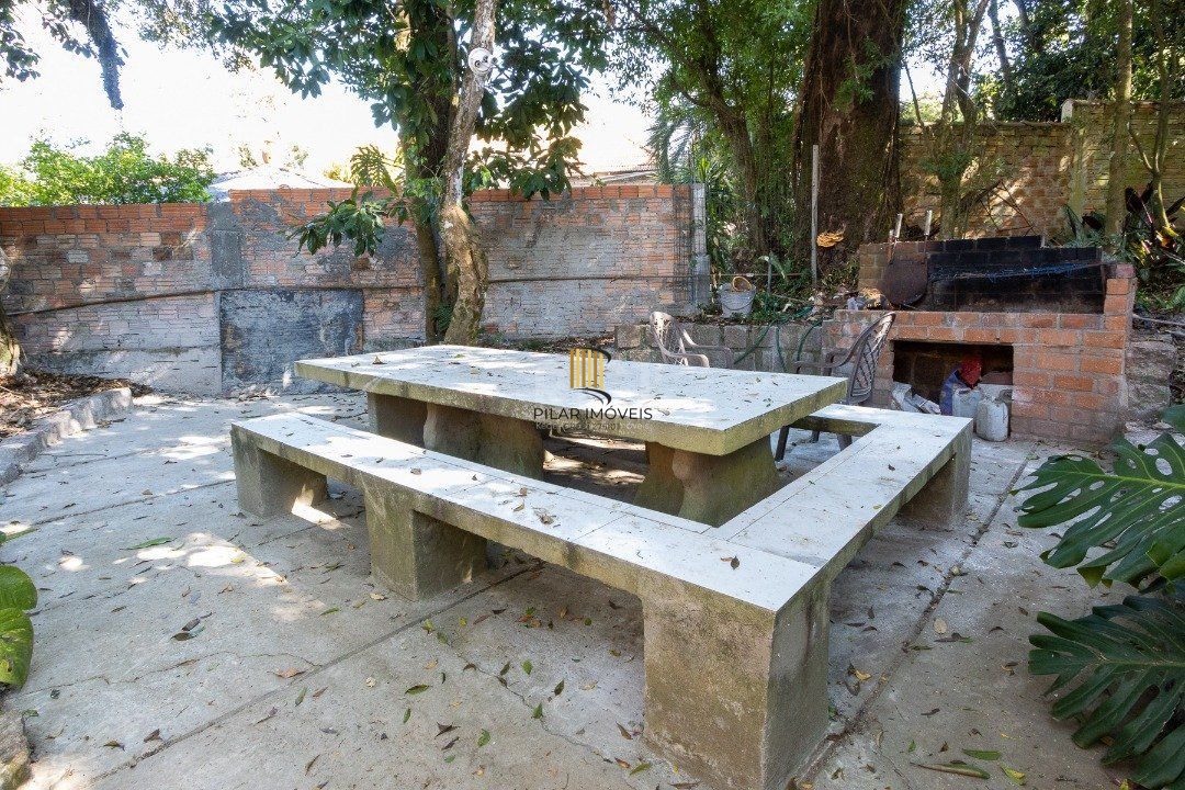 Casa 3 dormitórios no bairro Belém Novo