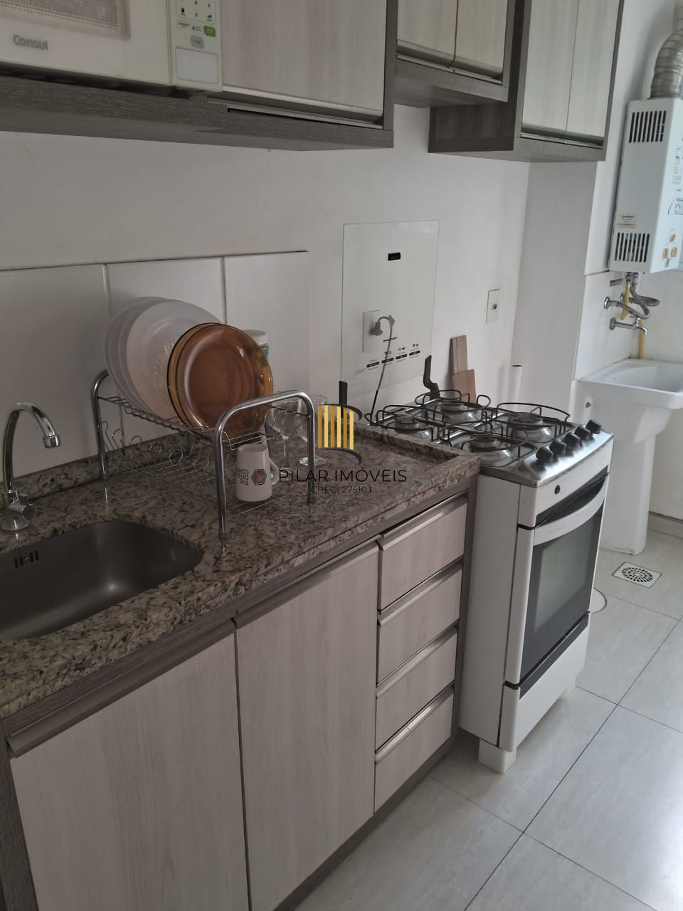 Apartamento de 2 dormitórios, semi mobiliado, com excelente infraestrutura!