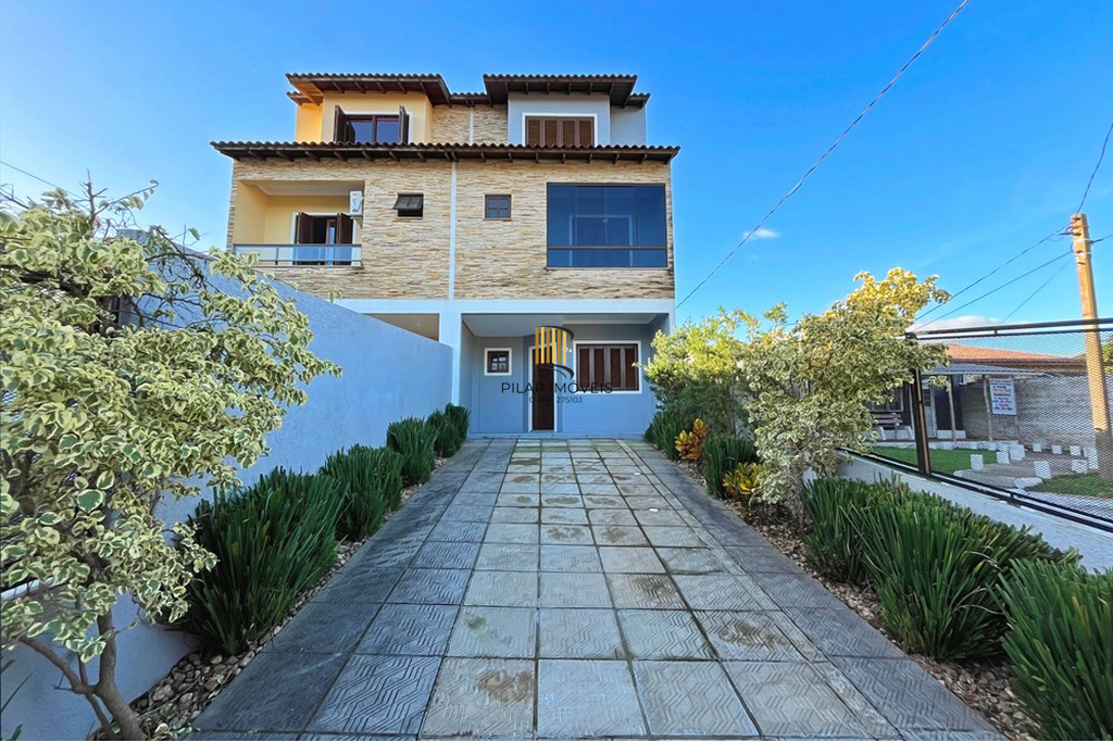 Casa 3 dormitórios no bairro Espírito Santo