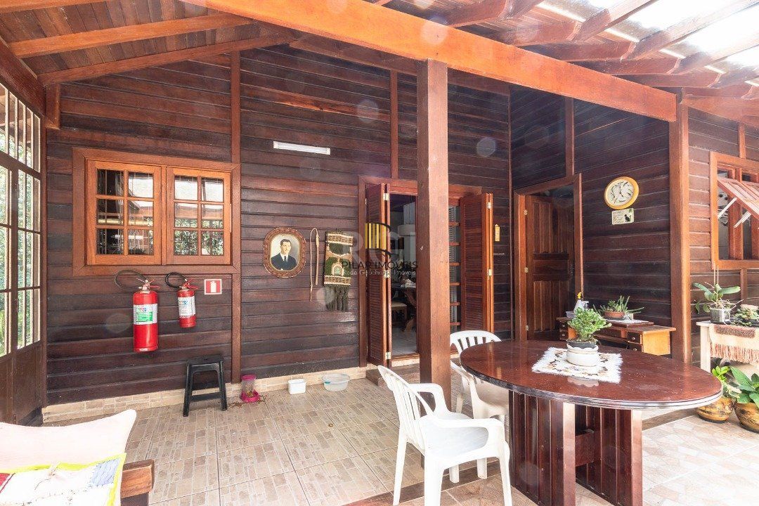 Casa comercial ou residencial, 04 dormitórios no bairro Belem Novo